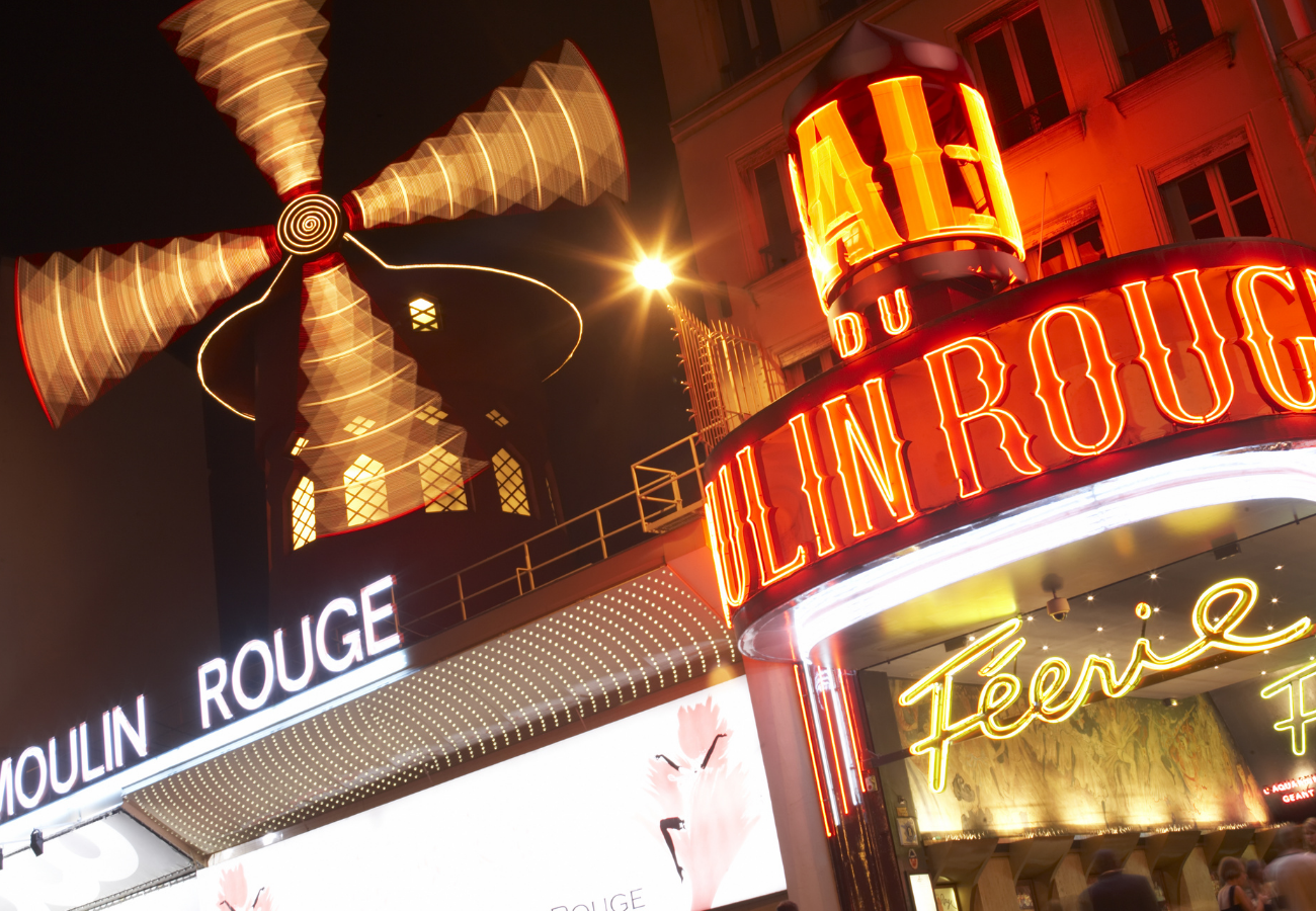 The Moulin Rouge at night