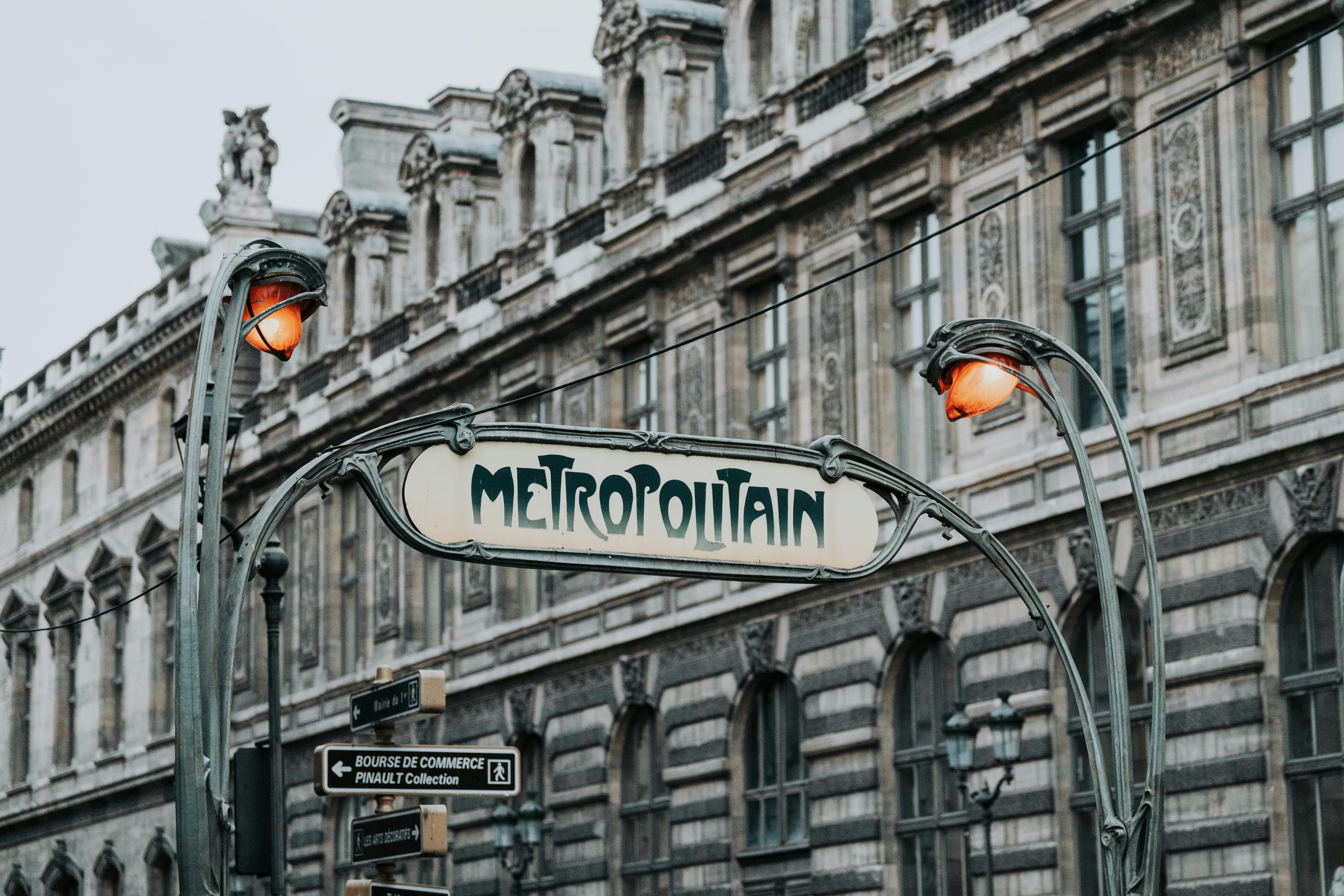 Sign for the Metropolitan